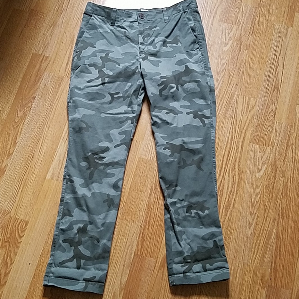 GAP Camouflage Girlfriend Chino Pants